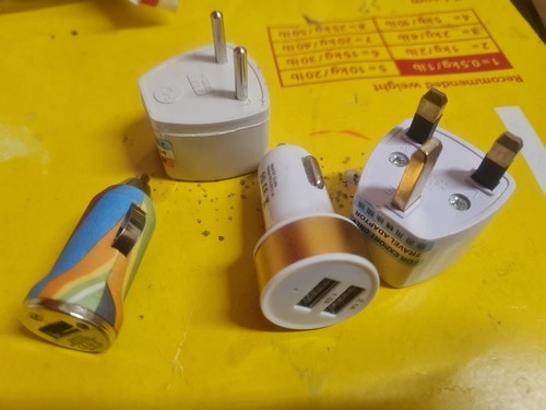 Items travel plug - uk,
